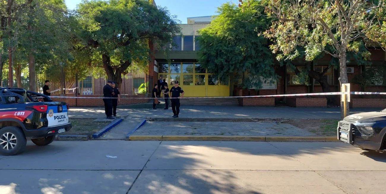 Locura en la escuela Normal de San Cristóbal: alumno mató a tiros a un compañero e hirió a otros