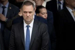 «Ahorramos en negro»: Manuel Adorni justificó su patrimonio informal en medio de la investigación por enriquecimiento ilícito